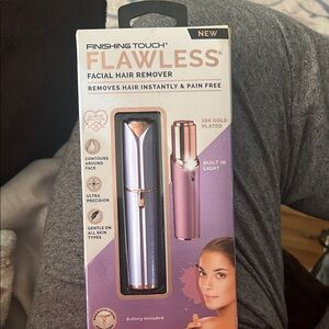 NEW IN BOX Finishing Touch Flawless Facial Hair Remover - Purple